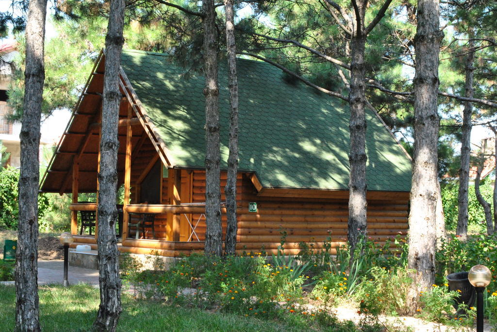 Kompleks Otdykha Elki-Palki Burlach'ya Balka Exterior foto