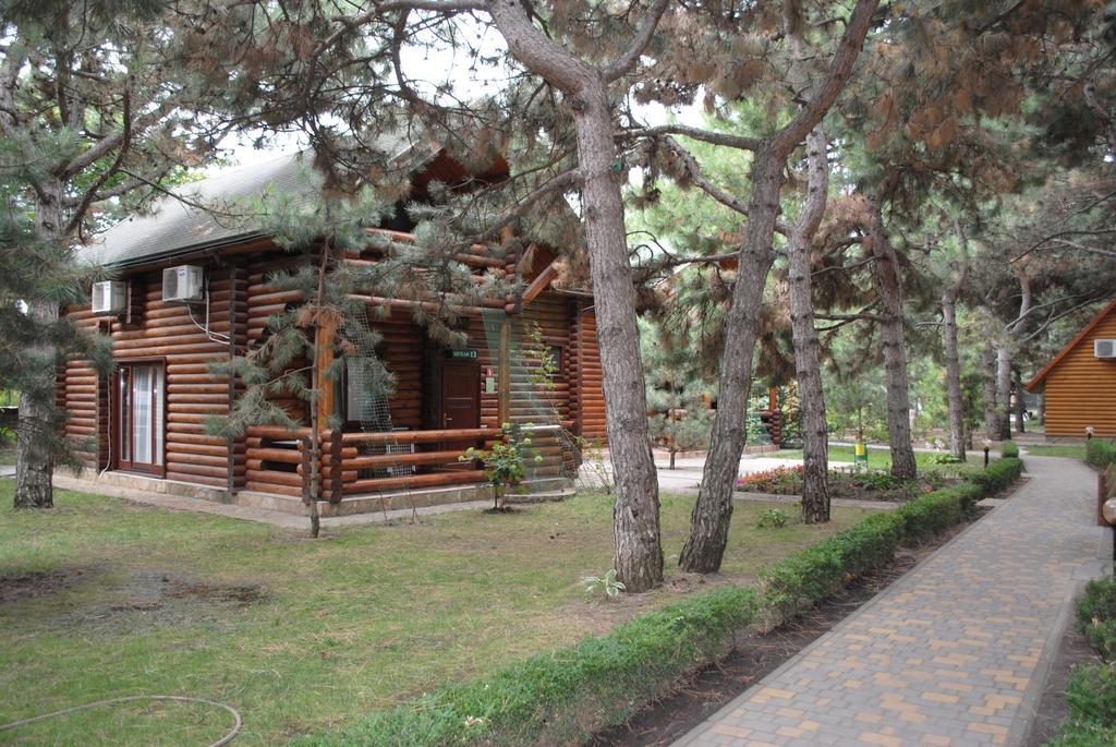 Kompleks Otdykha Elki-Palki Burlach'ya Balka Exterior foto