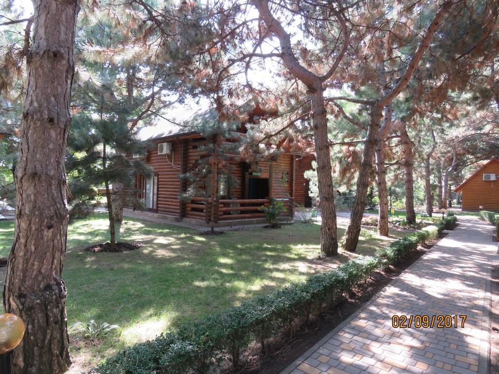 Kompleks Otdykha Elki-Palki Burlach'ya Balka Exterior foto