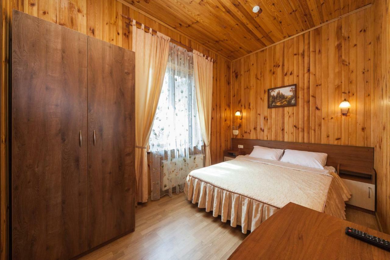 Kompleks Otdykha Elki-Palki Burlach'ya Balka Exterior foto
