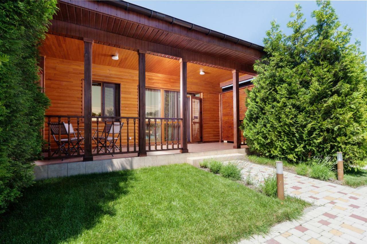Kompleks Otdykha Elki-Palki Burlach'ya Balka Exterior foto