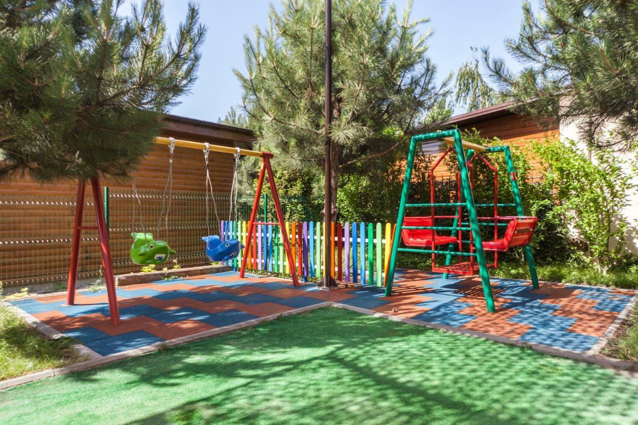 Kompleks Otdykha Elki-Palki Burlach'ya Balka Exterior foto
