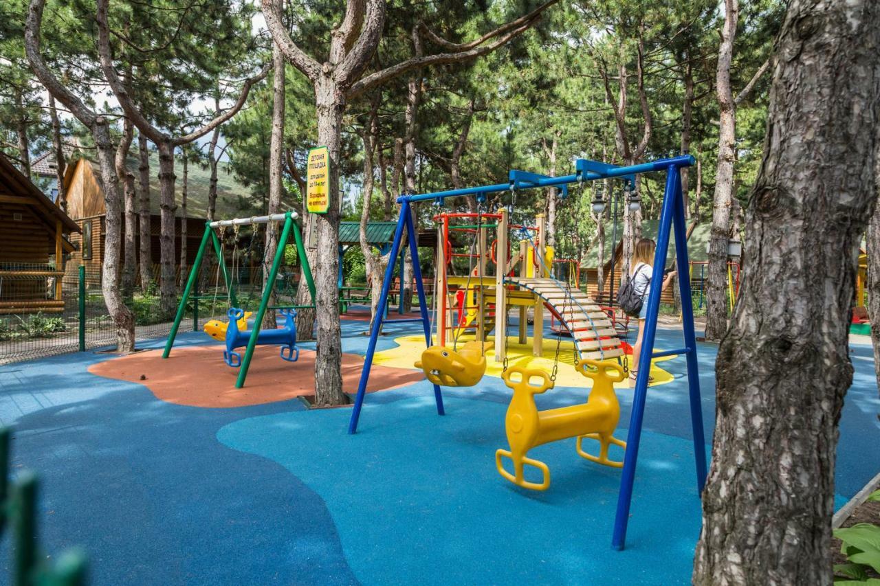 Kompleks Otdykha Elki-Palki Burlach'ya Balka Exterior foto
